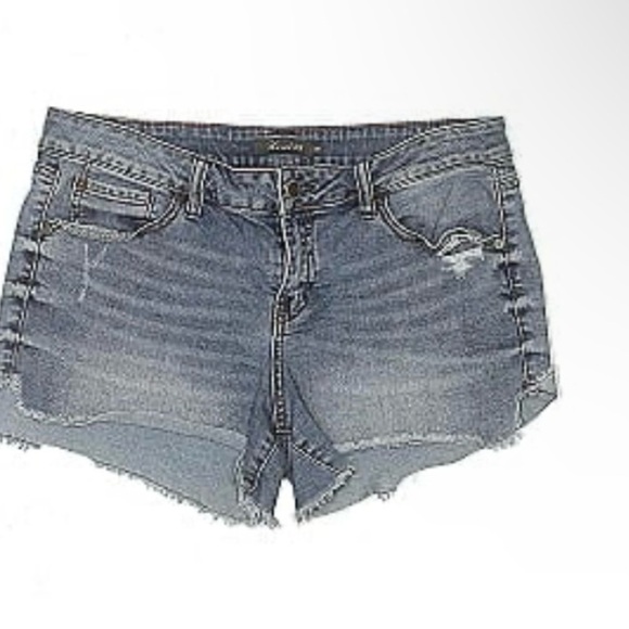 EUC denim shorts. Size 29. Waist flat 15.5”. - Picture 2 of 3